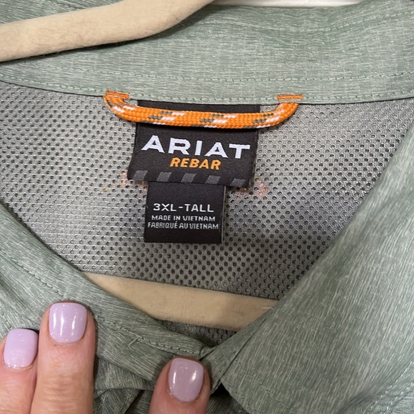Ariat Men’s Quick Dry Shirt - Picture 3 of 6